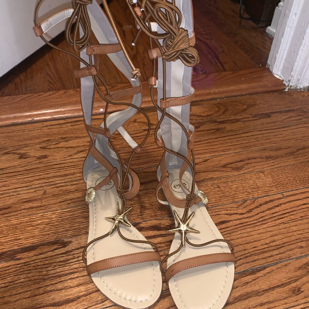 EXE unique European gladiator sandal flat tan